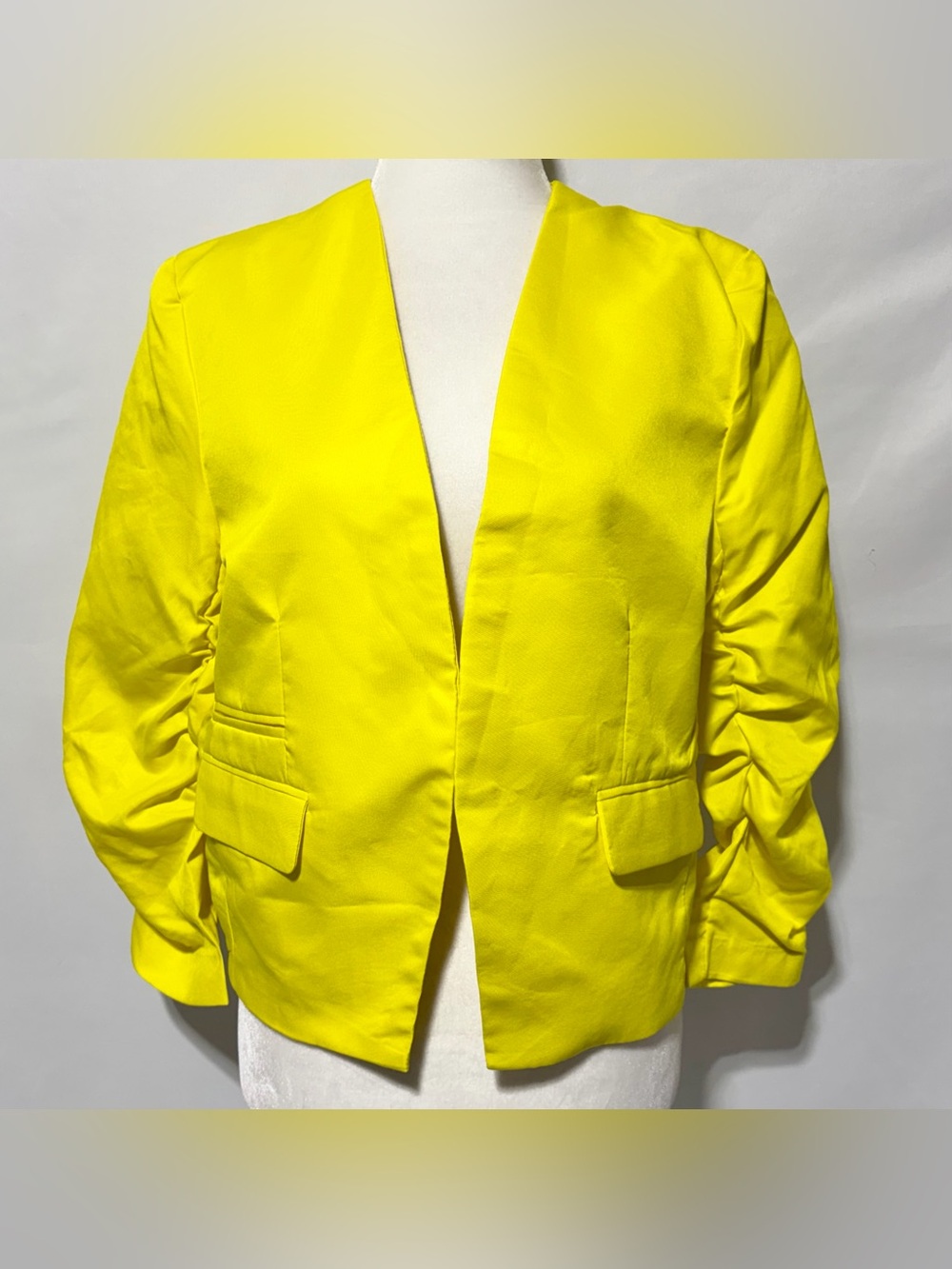 New H&M Ruched Sleeves Open Front Blazer Bright Yellow Size 12 - Picture 2 of 14